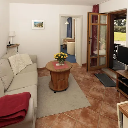 Holiday home Haeuschen Am Altes Kapitaenshaus *