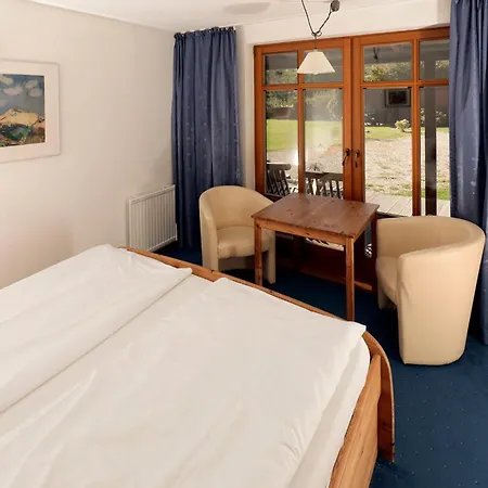 Haeuschen Am Altes Kapitaenshaus Ahrenshoop