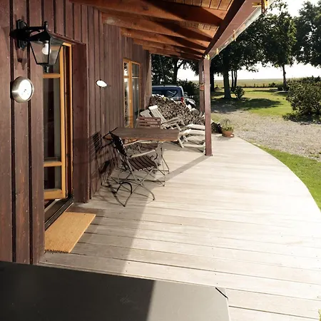 Haeuschen Am Altes Kapitaenshaus * Ahrenshoop
